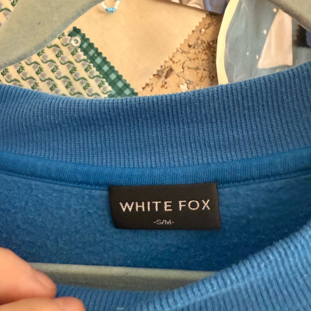 White Fox Boutique Vibrant Blue Crew Neck Sweater - Picture 4 of 4